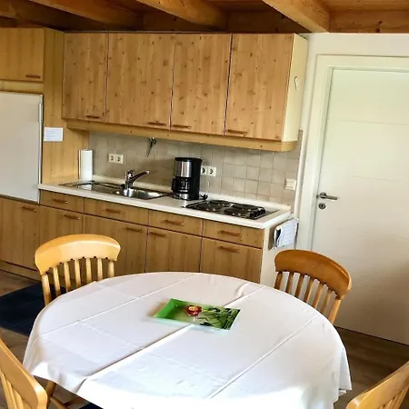Idyllisch Wohnen Mit Balkon & Perfekter Anbindung Lägenhet *