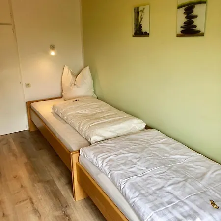 Idyllisch Wohnen Mit Balkon & Perfekter Anbindung Lägenhet *
