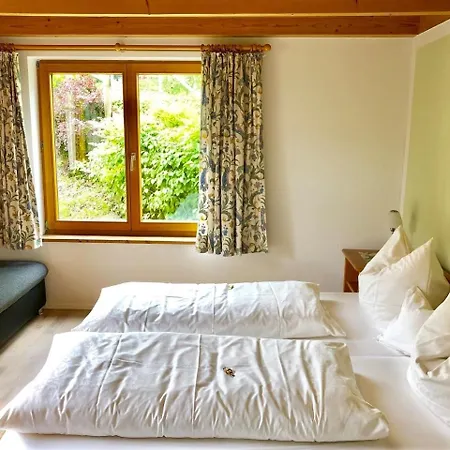 Idyllisch Wohnen Mit Balkon & Perfekter Anbindung Lägenhet *