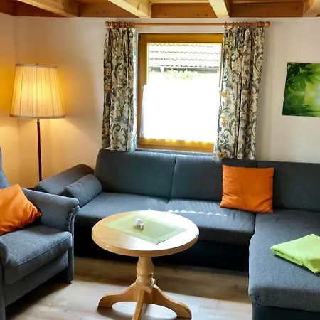 Idyllisch Wohnen Mit Balkon & Perfekter Anbindung