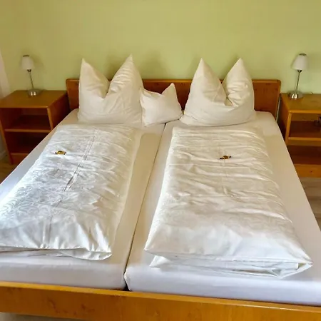 Idyllisch Wohnen Mit Balkon & Perfekter Anbindung