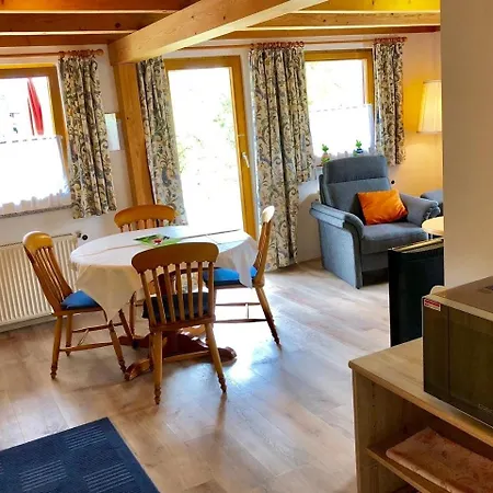 Lägenhet Idyllisch Wohnen Mit Balkon & Perfekter Anbindung *